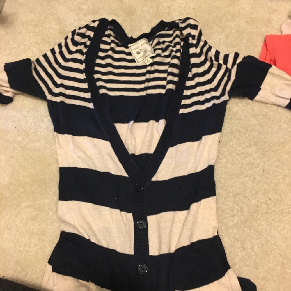 Shirts - Picture 7 of 8